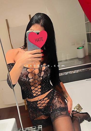 LEXYA  retour a Bayonne - Girl escort Bayonne