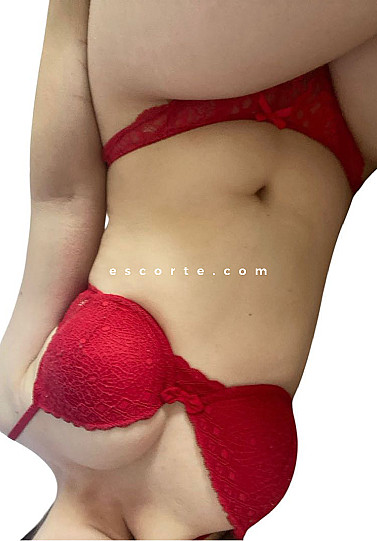 Anna - Girl escort Toulouse