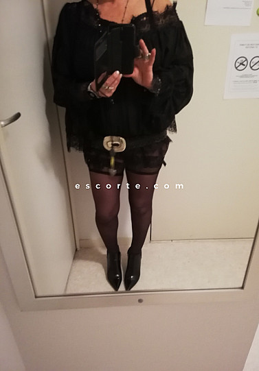 Lilou - Girl escort Agde