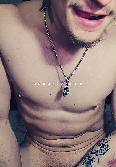 Freelife4life - Males escort Bordeaux