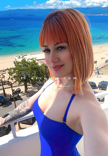 Nathaly - Girl escort Annecy