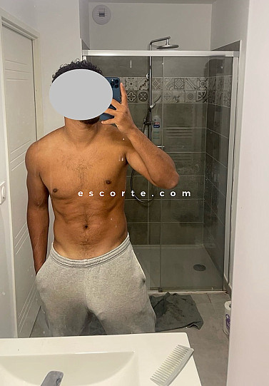 Yacine - Hommes escort Marseille