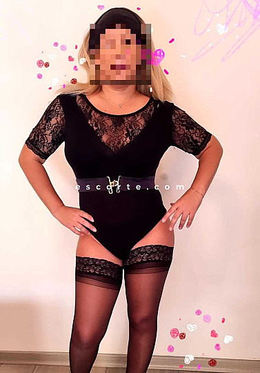 Belle femme - Girl escort Vannes