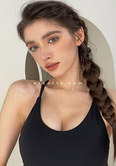 GAL - Girl escort Paris