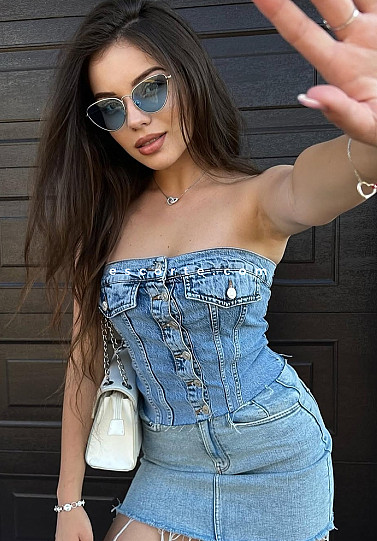REBA - Girl escort Paris
