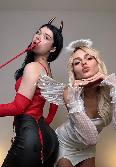 ELSA and ROSA - Girl escort Paris