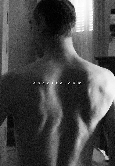 Charly - Males escort Paris