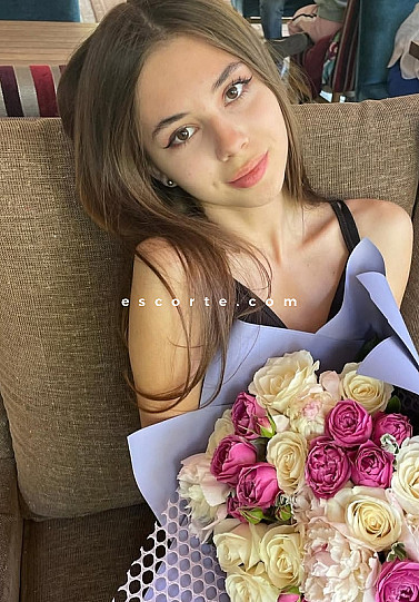 STACIE - Girl escort Paris