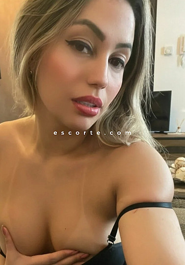 Angie - Girl escort Orléans