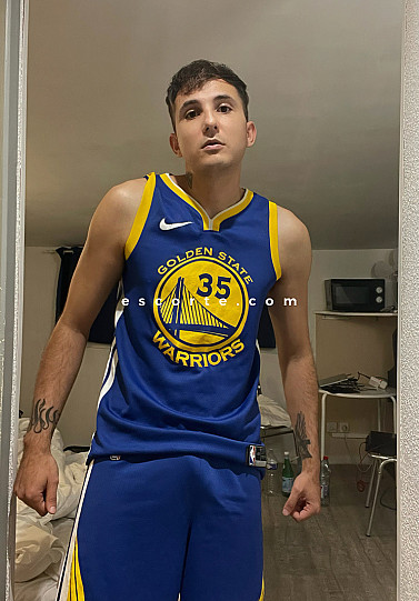 Lucca Alpha - Males escort Lyon