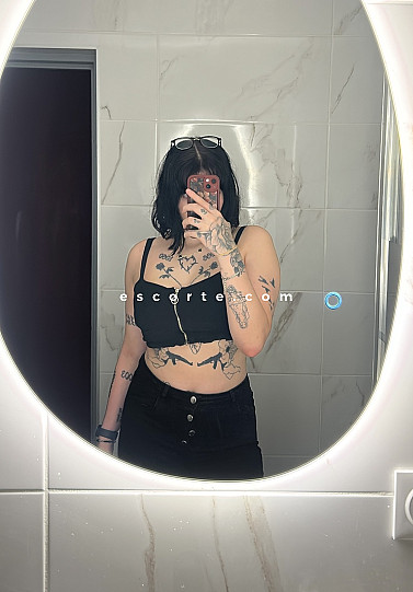 SoniaMetz - Girl escort Paris