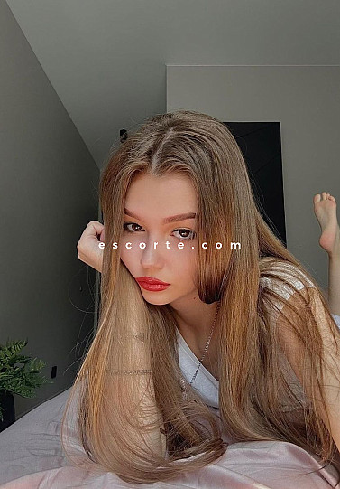 ELISKA - Girl escort Paris