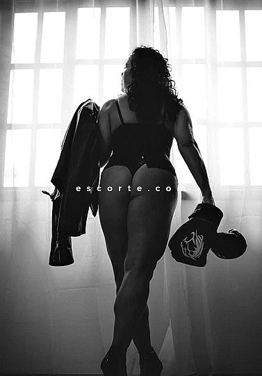 Lizi - Girl escort Nancy