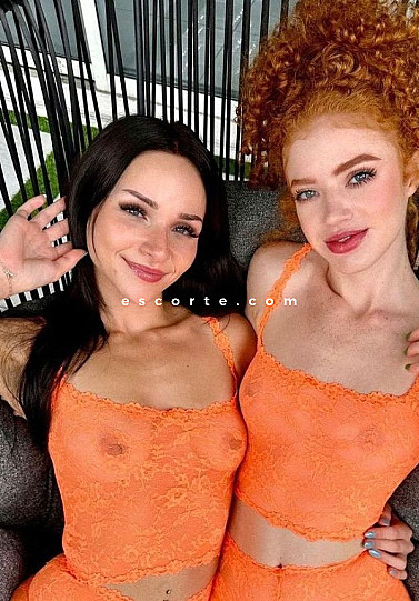 JANIS and RANIA - Girl escort Paris
