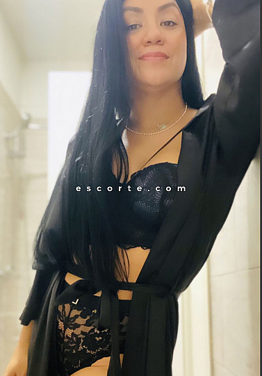 Natacha - Girl escort Nîmes