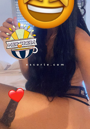 Lolalabrune83 - Girl escort Fréjus