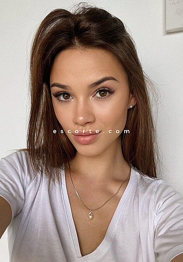 MALA - Girl escort Paris