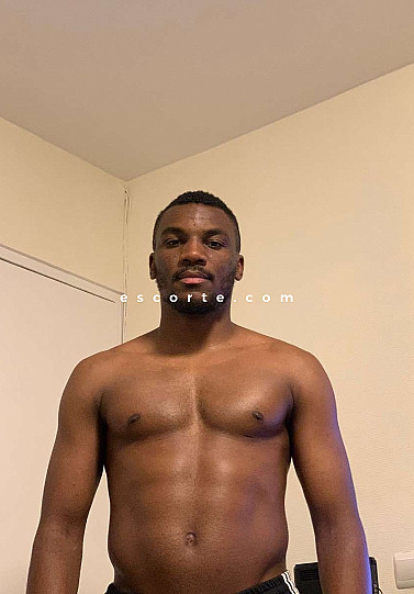 Kenzo - Males escort Toulouse