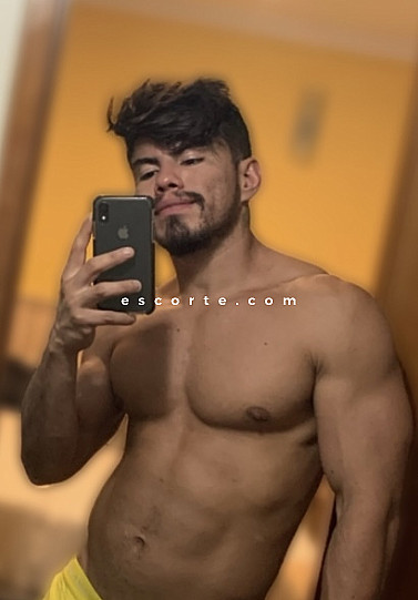 Rafael XXL - Males escort Paris