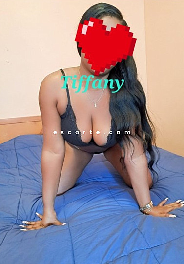 Noemii - Girl escort Rouen