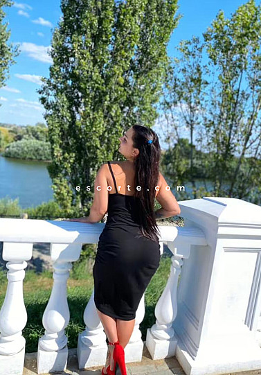 Marielleninan - Girl escort La Defense