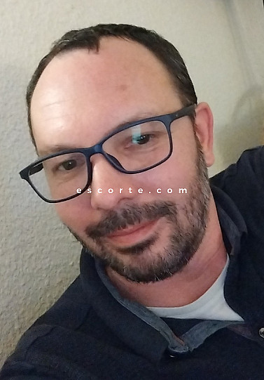 Julien de Tours - Hommes escort Tours