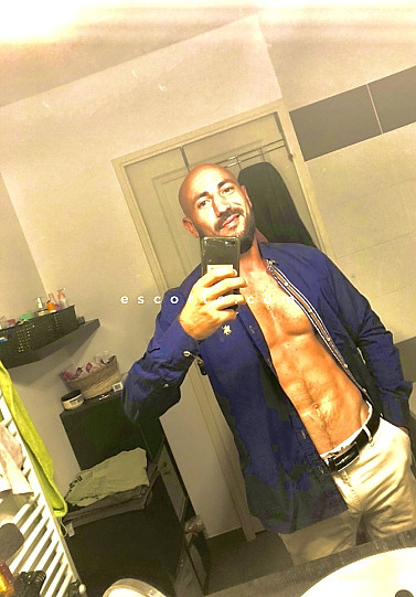 Emilio - Hommes escort Lyon