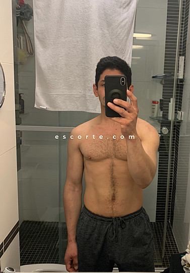 RAMON - Males escort Paris