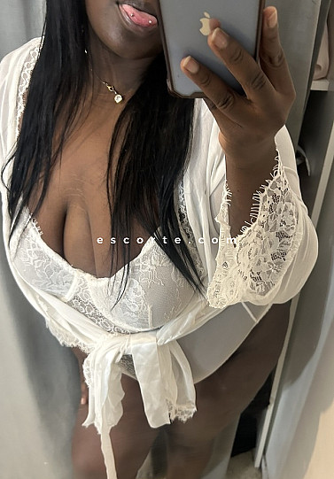 Aicha - Girl escort Cergy