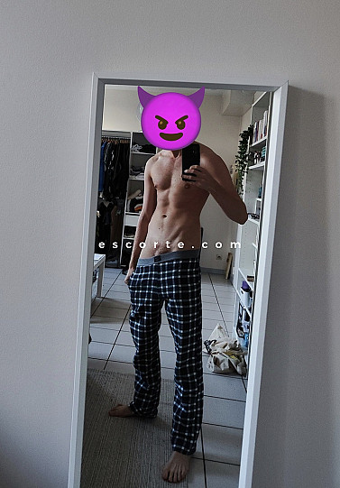 MNewellxx - Hommes escort Orléans