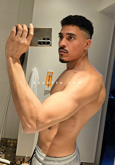 Dracoxxl - Males escort Paris