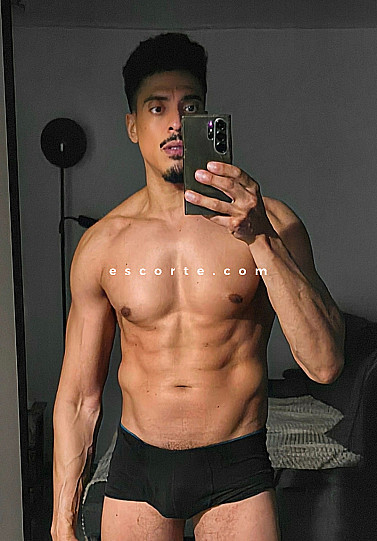 Dracoxxl - Males escort Paris