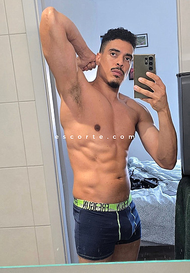 Dracoxxl - Males escort Paris