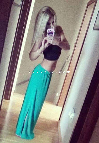 BELLLE Miel - Girl escort Beauvais