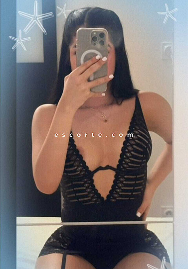 MelanieBelle - Girl escort Chelles