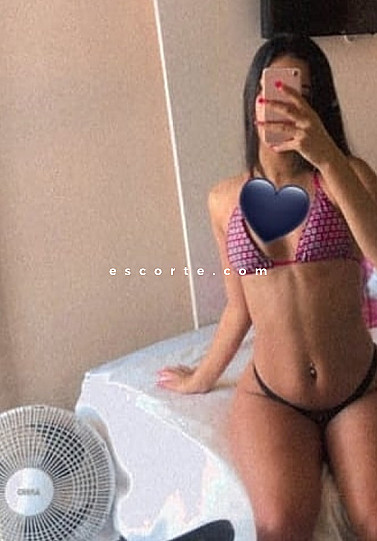 Millie - Girl escort Béziers