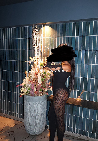 Laure07 - Girl escort Toulouse