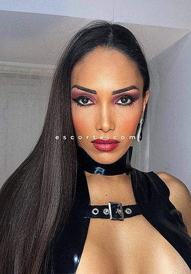 CamilaKardashian - Trans escort Paris