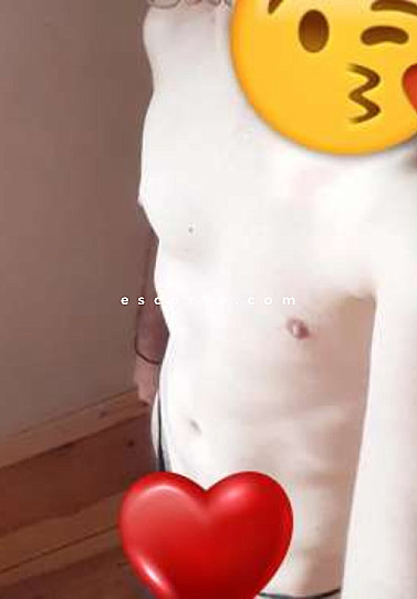 Johan - Males escort Palaiseau