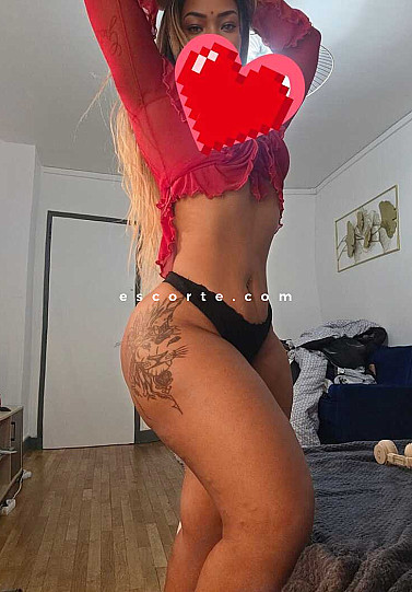 Raicca - Girl escort Paris
