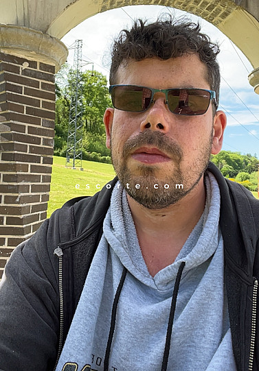 Buveursdejus - Males escort Limoges