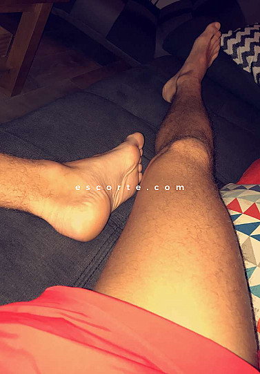 JeuneBiFun - Males escort Toulouse