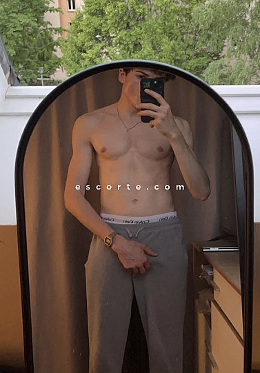 Mathis - Hommes escort Paris