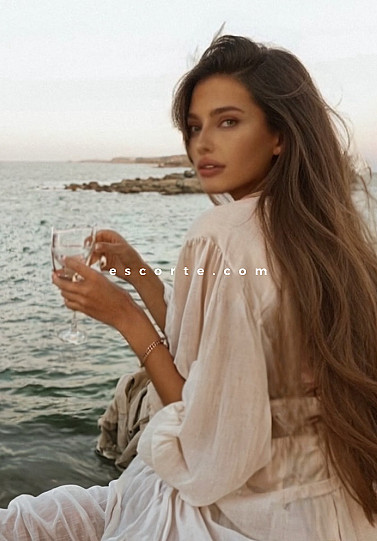 Gigi - Girl escort Paris