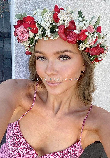 BRYDI - Girl escort Paris