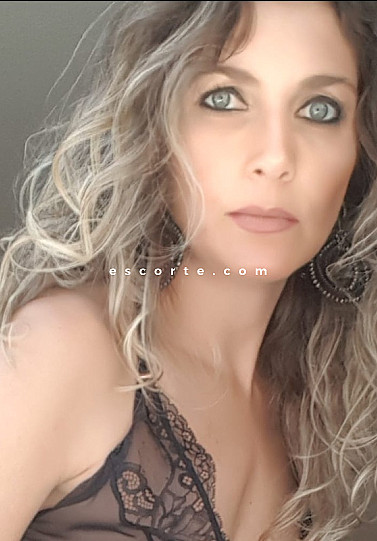 Helena Diaz - Girl escort Torcy