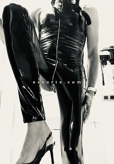 JadeLyon - Hommes escort Lyon