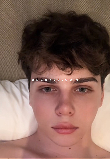 Eric - Males escort Paris
