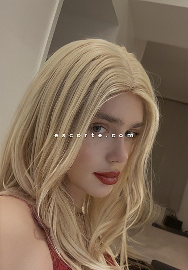 Melania Ricci - Trans escort Paris