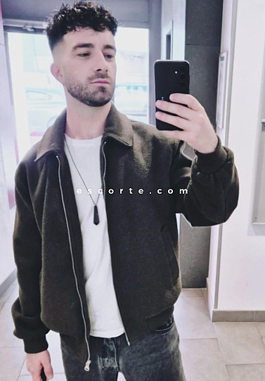Eliott - Hommes escort Rennes